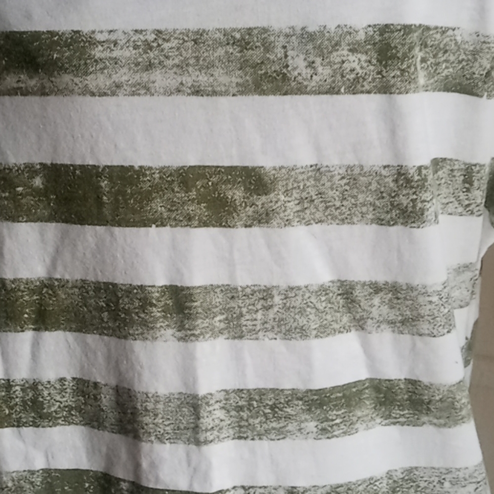 Tee - Picture 2 of 5